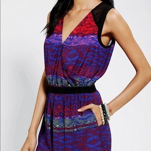 Silence + Noise Silky Sheer Romper
BLUE MULTI